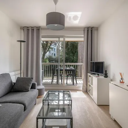 Apartment A 300m De La De